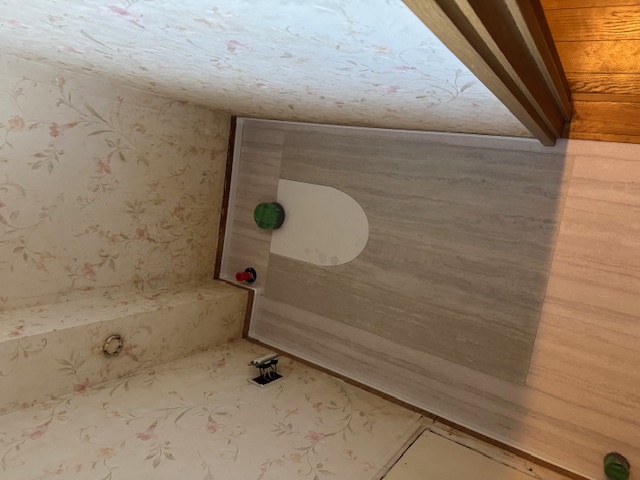 2025.2.20 トイレＣＦ貼　仕込み